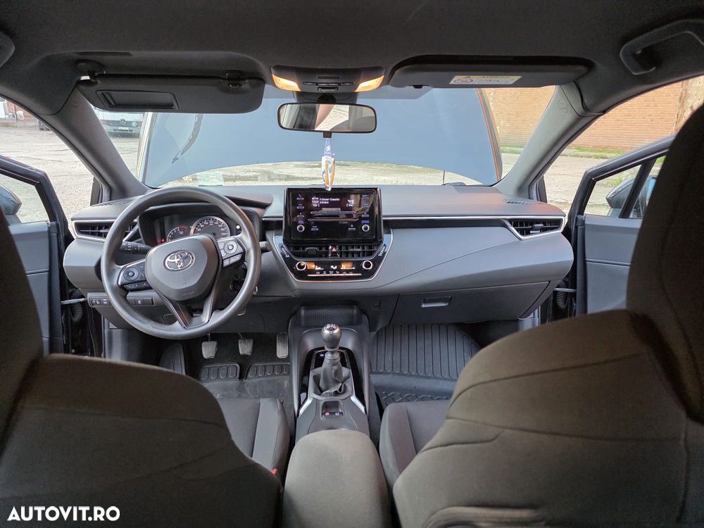 Toyota Corolla 1.2 Turbo Business - 9