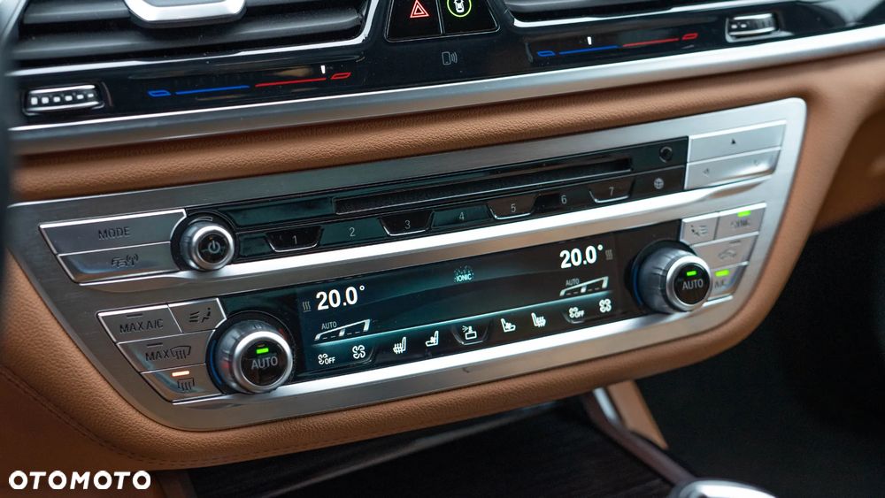 BMW Seria 7 740d xDrive - 18