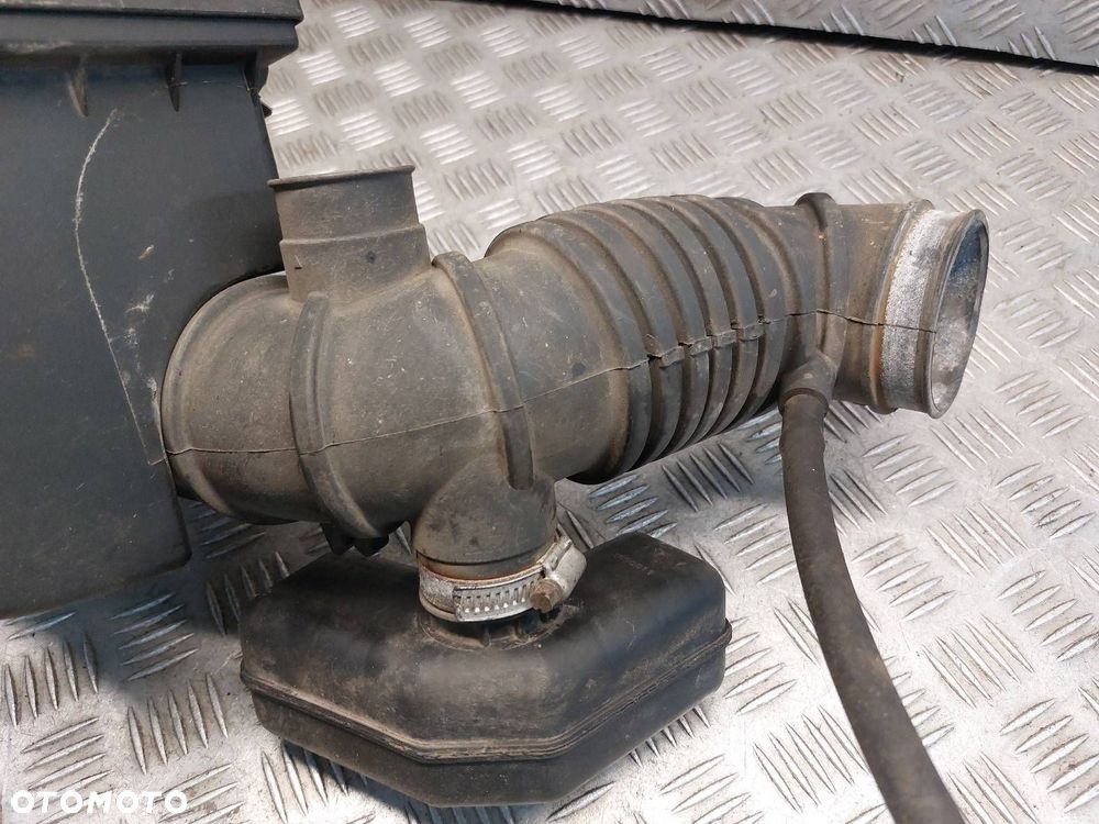 OBUDOWA  PRZEPŁYWOMIERZ RURA DOLOT MITSUBISHI SPACE STAR I 1.6 16V - 3