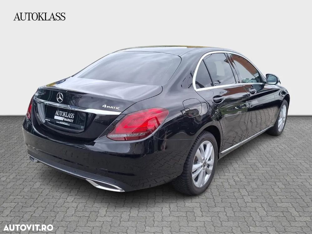 Mercedes-Benz C 200 4MATIC Aut. - 12