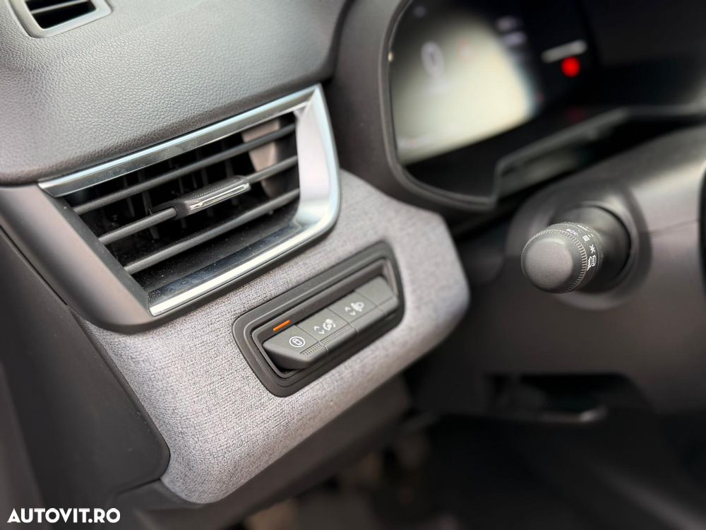 Renault Clio - 11