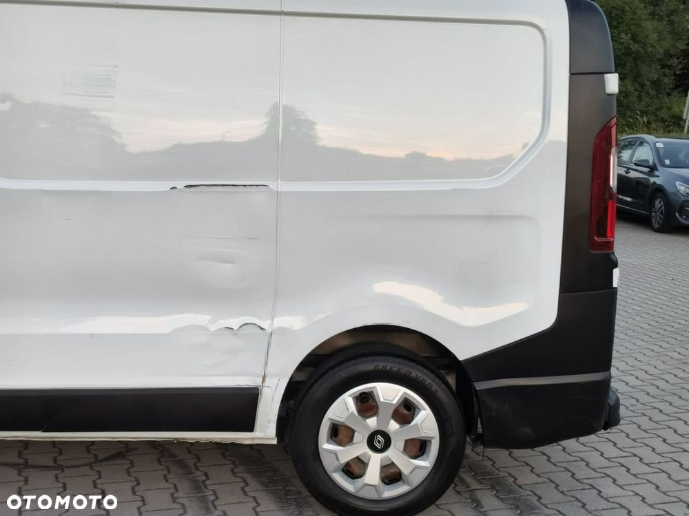 Nissan NV300 - 25