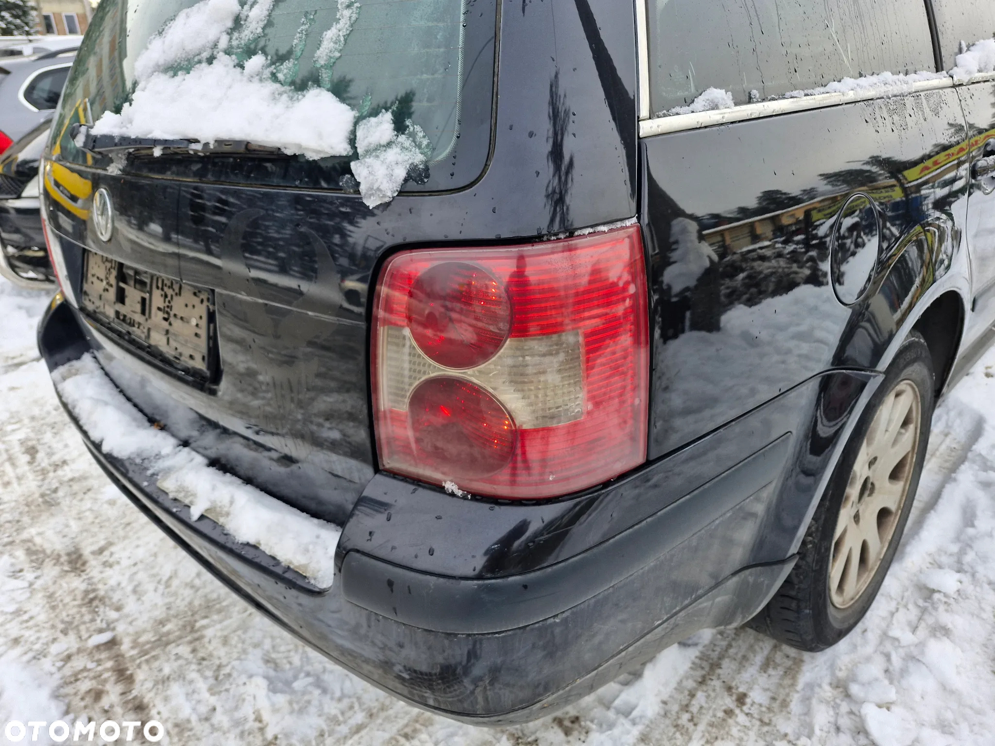 VW Passat B5 LIFT kombi maska zderzak drzwi szyby skrzynia lampy lusterka kod lak LC8Z - pojazd na częsci - 8