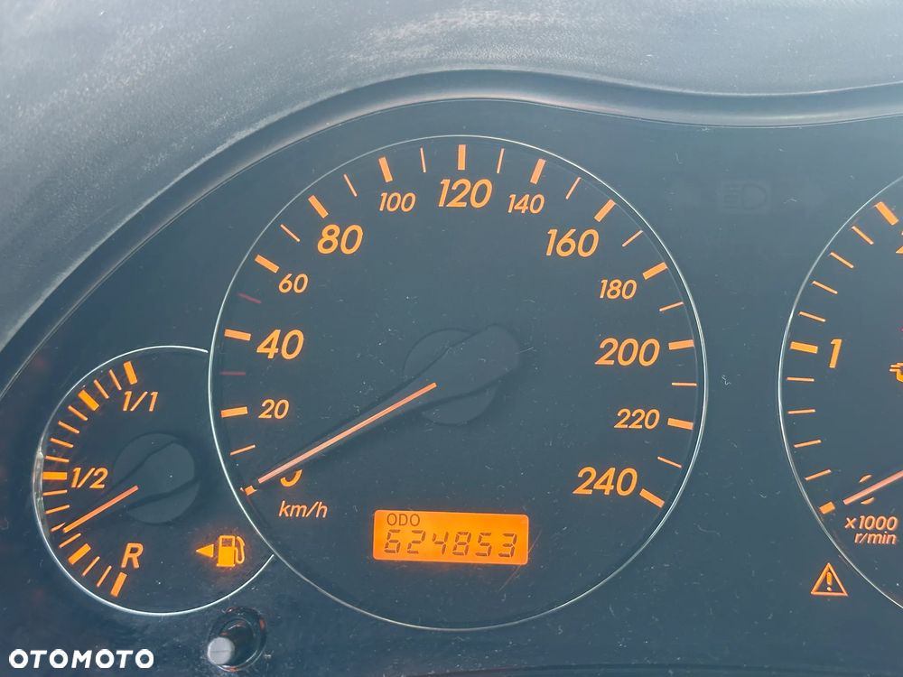 Toyota Avensis 2.0 D-4D Luna - 11