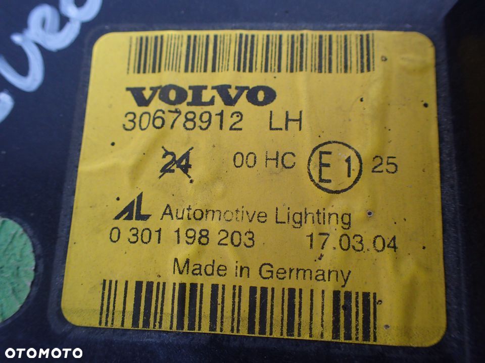 LAMPA SOCZEWKA LEWY PRZÓD VOLVO V50 S40 II 30678912 RADOM - 2