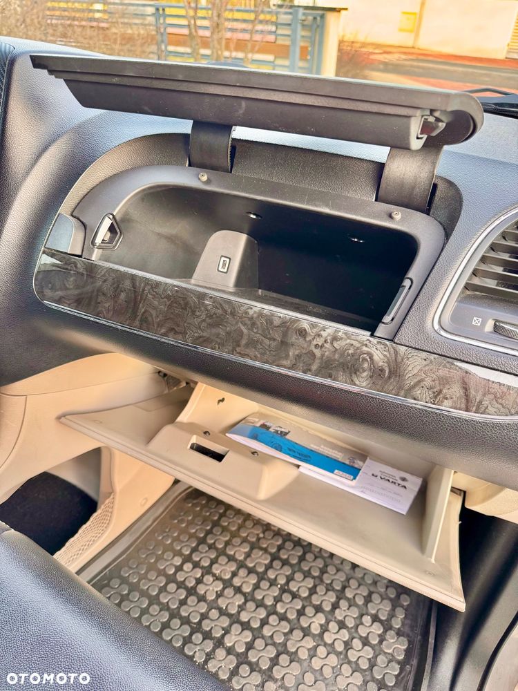 Lancia Voyager 2.8CRD Gold - 26