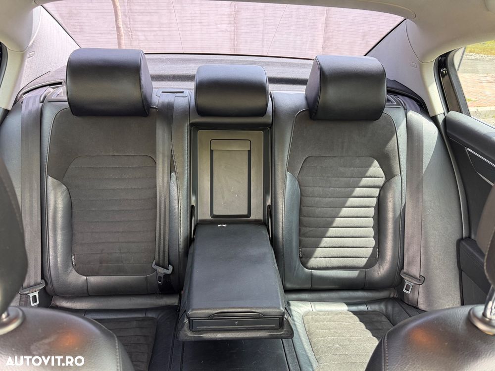 Volkswagen Passat 2.0 TDI DPF Blue TDI DSG Highline - 16