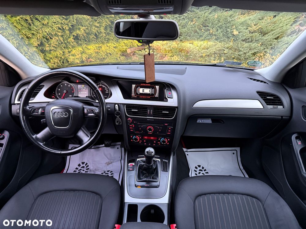 Audi A4 Avant 2.0 TFSI Attraction - 24