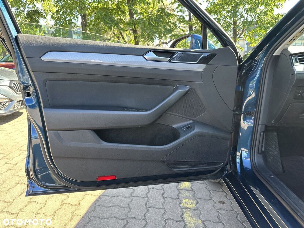 Volkswagen Passat 2.0 TDI EVO Business DSG - 12