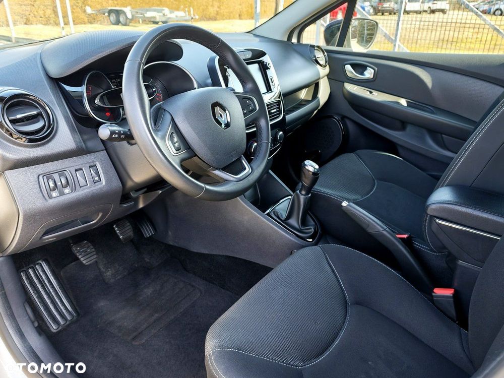 Renault Clio - 10