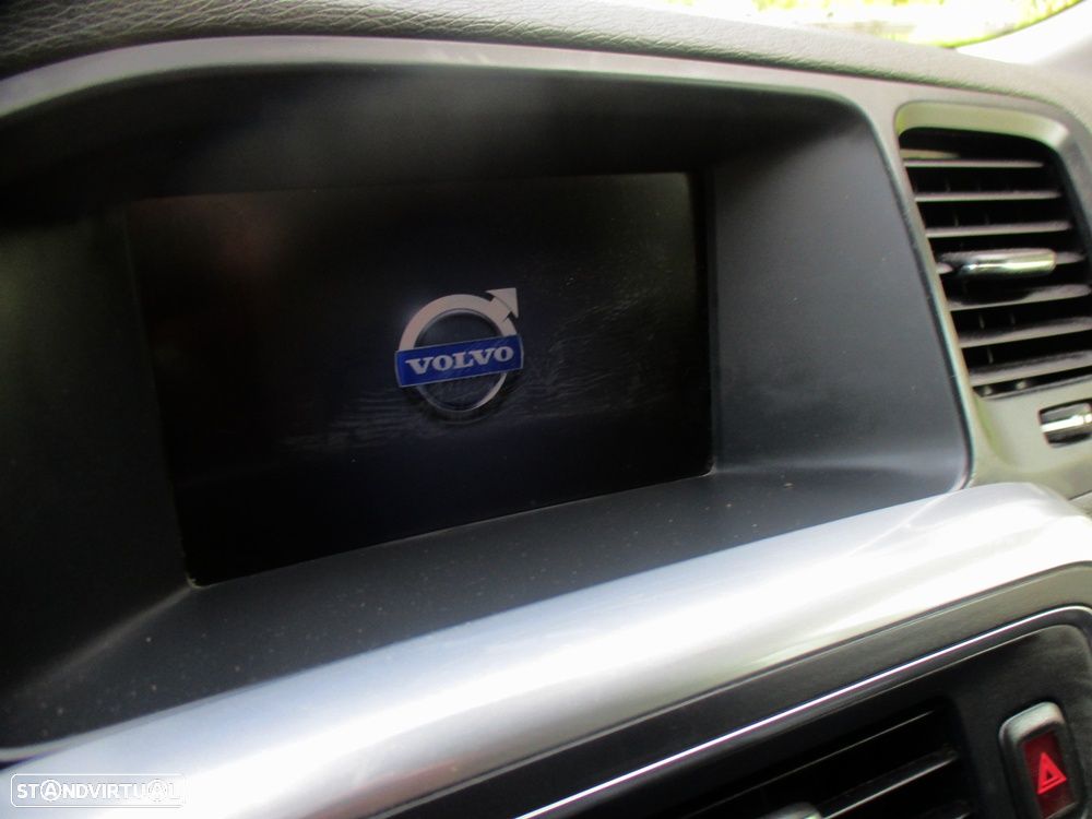 Volvo V60 DRIVe Momentum - 18