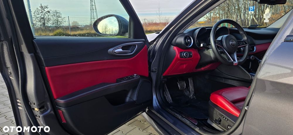 Alfa Romeo Giulia 2.0 Turbo Veloce Q4 - 12