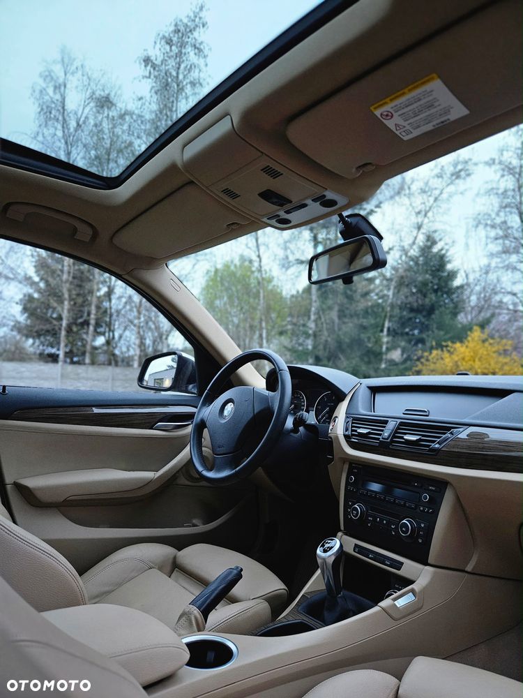 BMW X1 sDrive16d xLine - 11