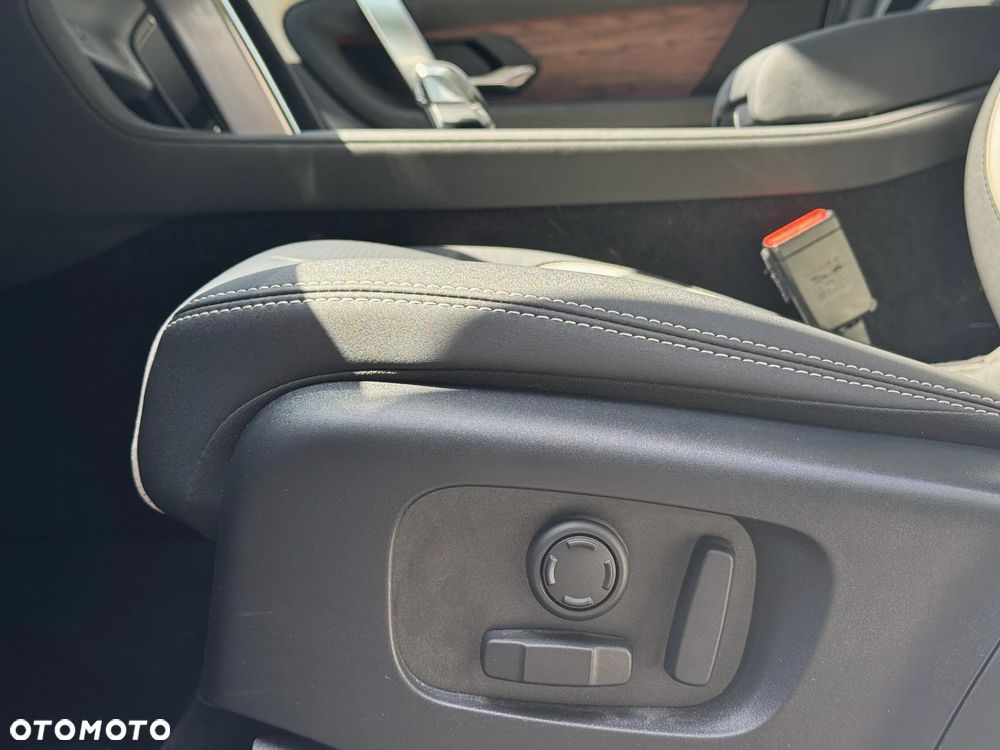 Land Rover Discovery Sport D200 - 14