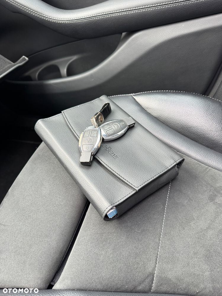 Mercedes-Benz GLC 250 d 4Matic 9G-TRONIC AMG Line - 22