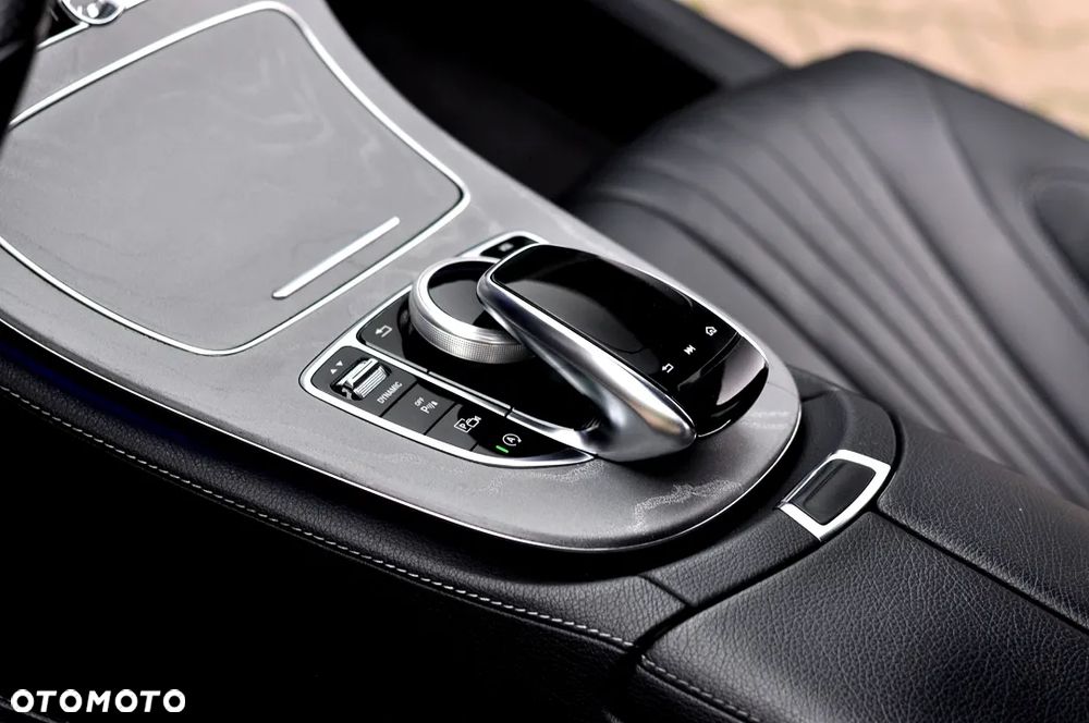 Mercedes-Benz CLS 300 d 9G-TRONIC - 32