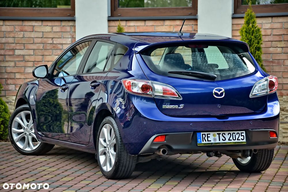 Mazda 3 1.6 Exclusive + - 15