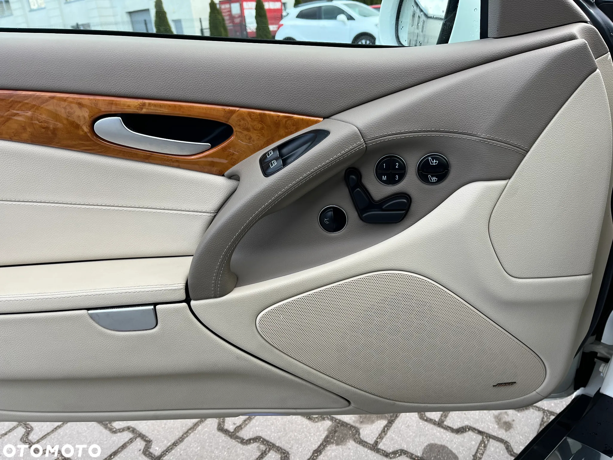 Mercedes-Benz SL - 24