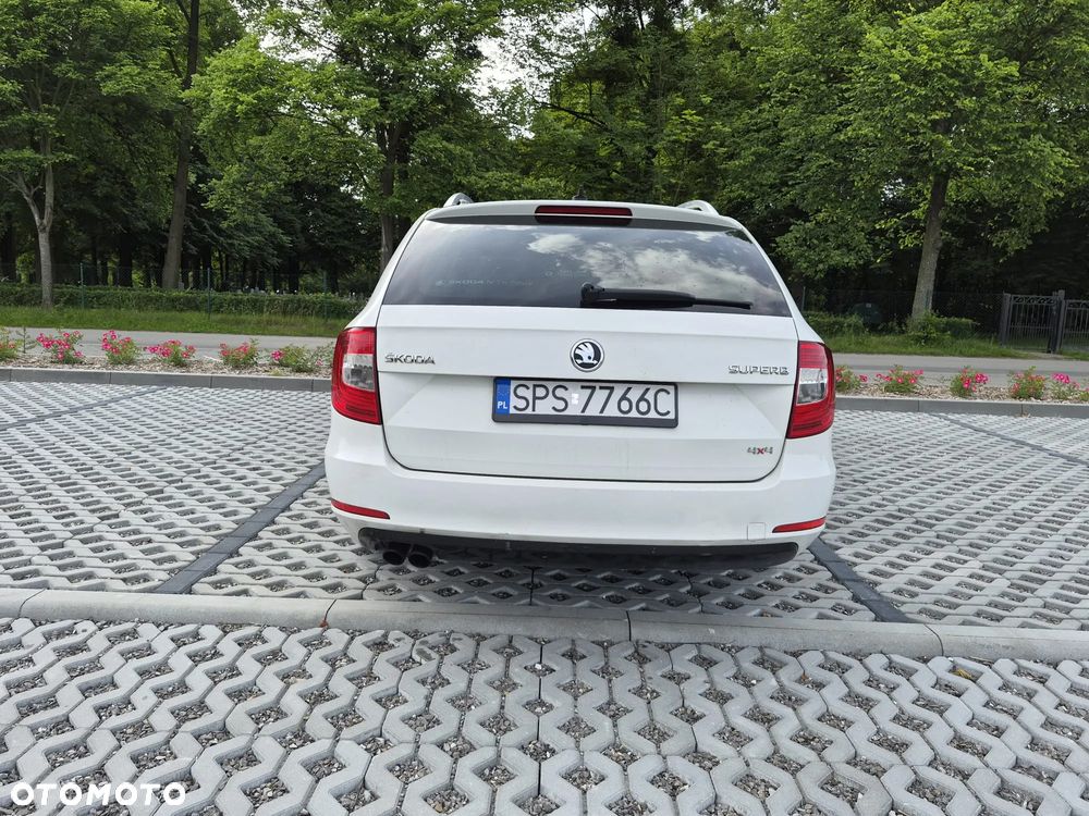 Skoda Superb 2.0 TDI 4x4 L&K DSG - 4