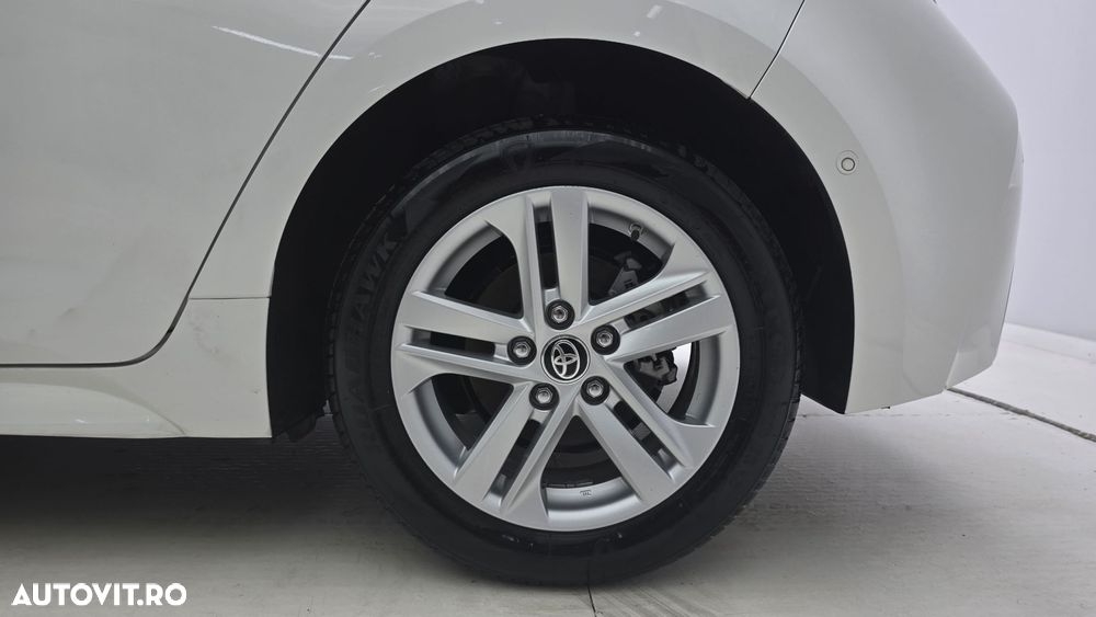 Toyota Corolla 1.8 HSD Business - 22