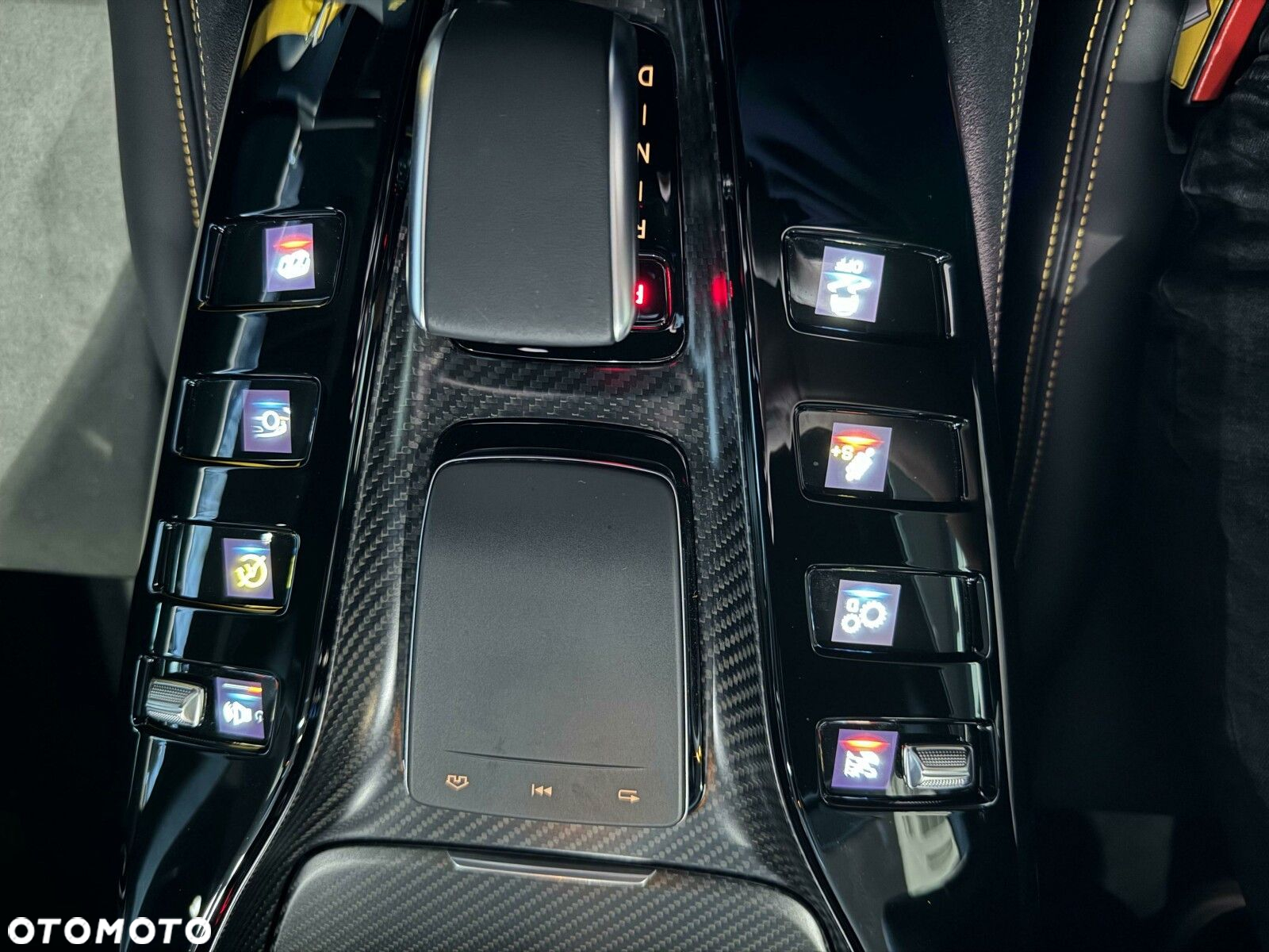 Mercedes-Benz AMG GT - 25