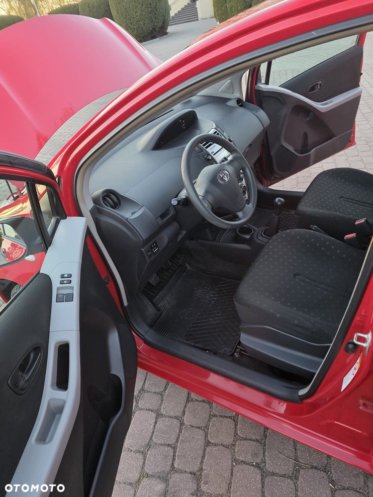Toyota Yaris 1.0 VVT-i Luna - 8
