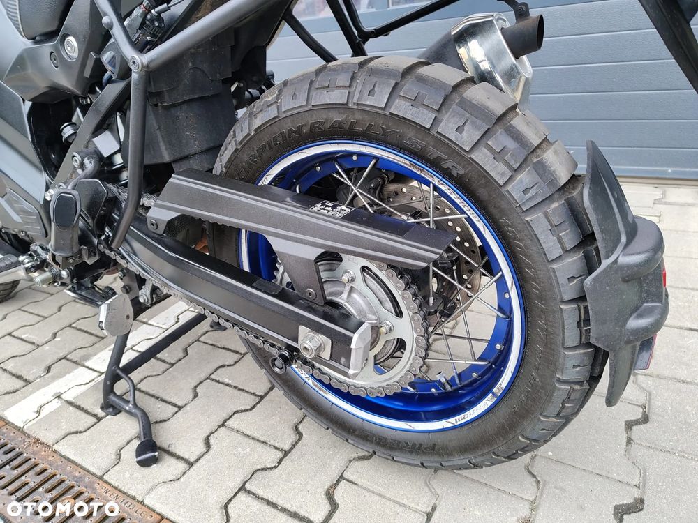 Suzuki V-STROM - 17