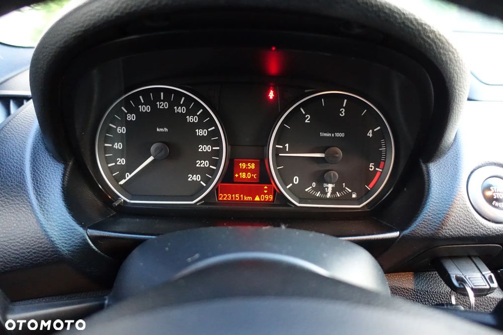 BMW Seria 1 116d - 28
