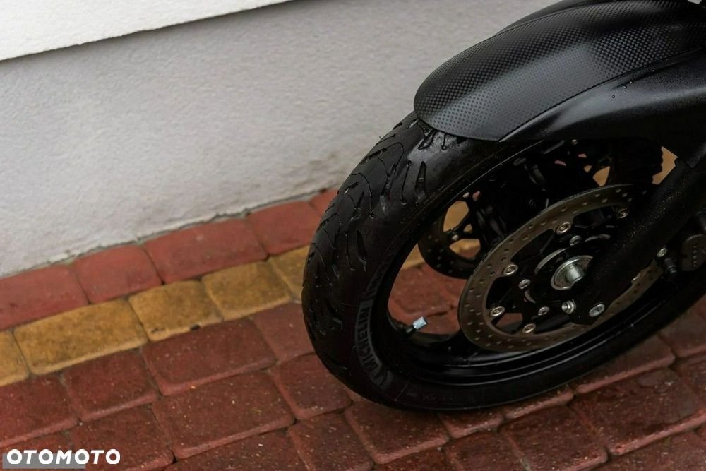 Suzuki DL - 7