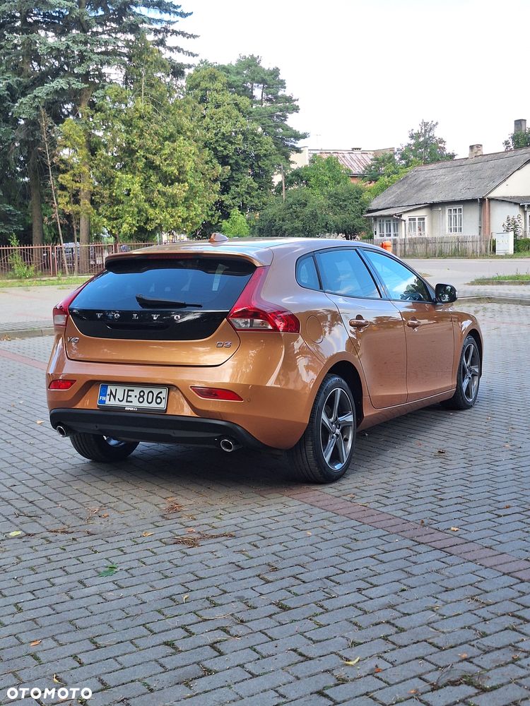 Volvo V40 D3 Geartronic Momentum - 6