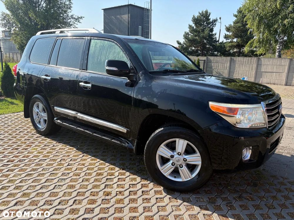Toyota Land Cruiser - 2
