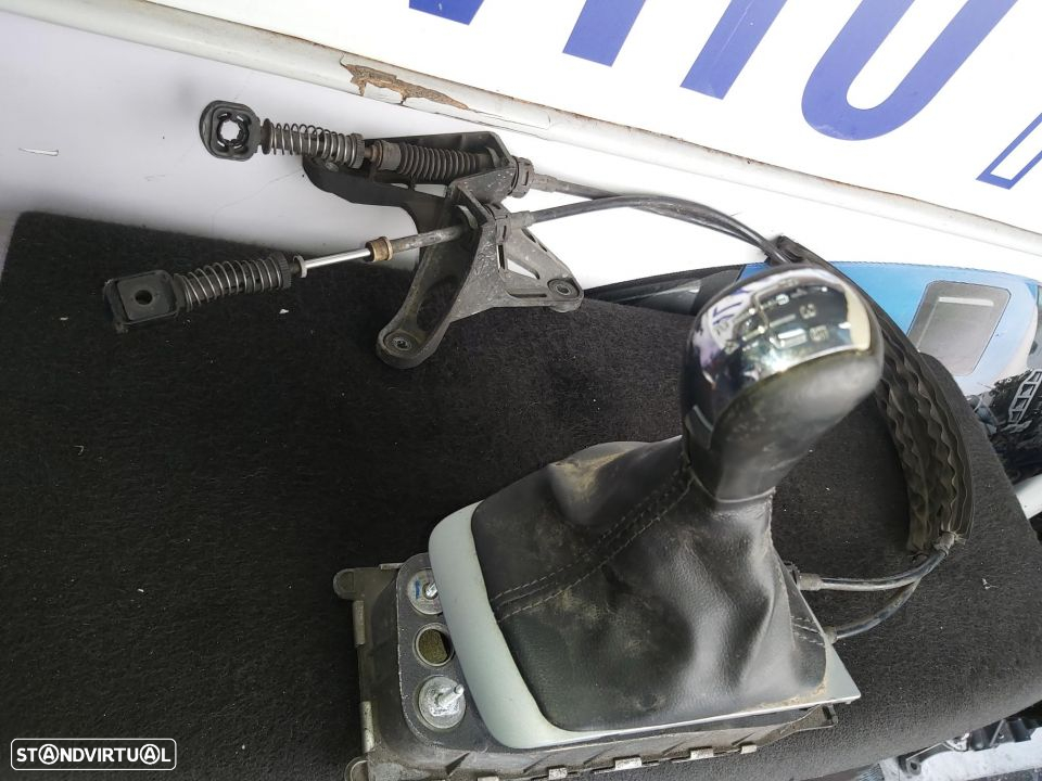 Selector mudanças Skoda Octavia 1.6Tdi 2010 - 3