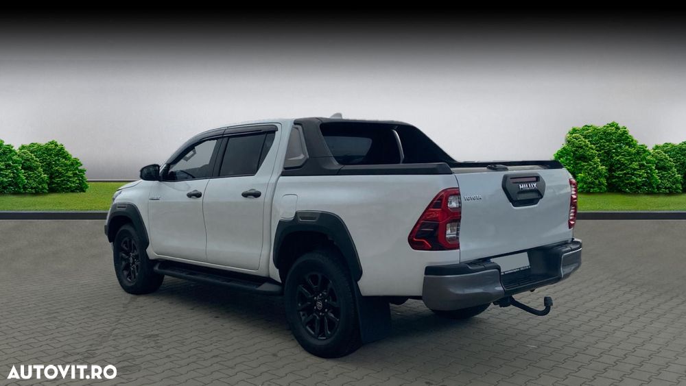 Toyota Hilux 2.8D 204CP 4x4 Double Cab AT Invincible - 2