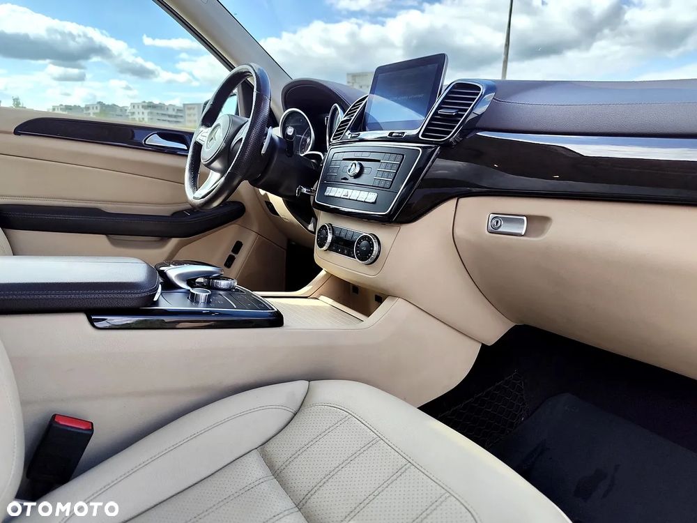 Mercedes-Benz GLS 400 4Matic 9G-TRONIC Exclusive - 15