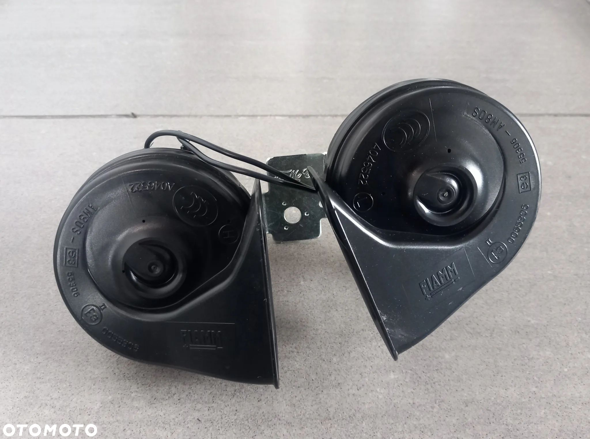 Klakson sygnał dźwiękowy 2-tonowy Ford C-Max, Focus, Kuga 1806512 - 1