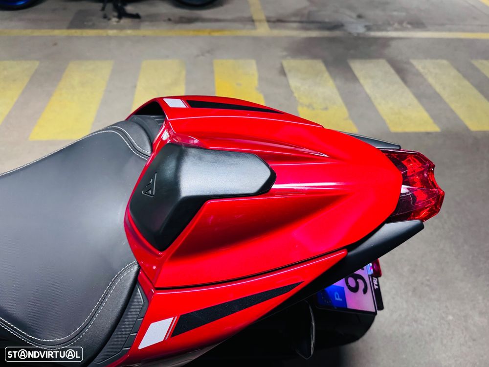 Triumph Street Triple - 3