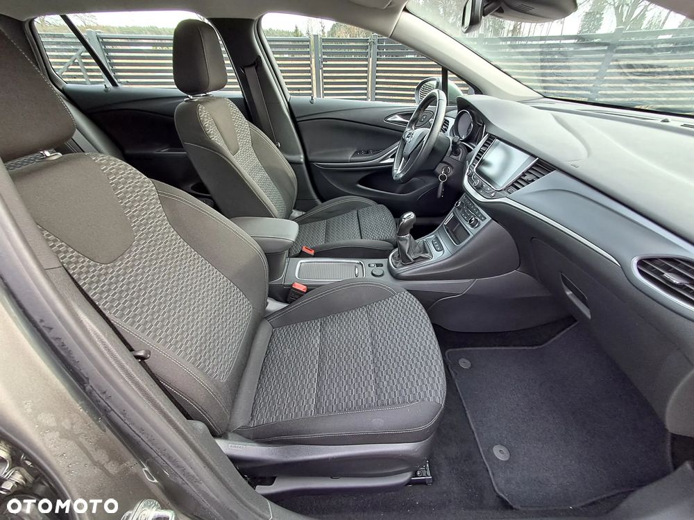 Opel Astra 1.6 CDTI Enjoy - 26