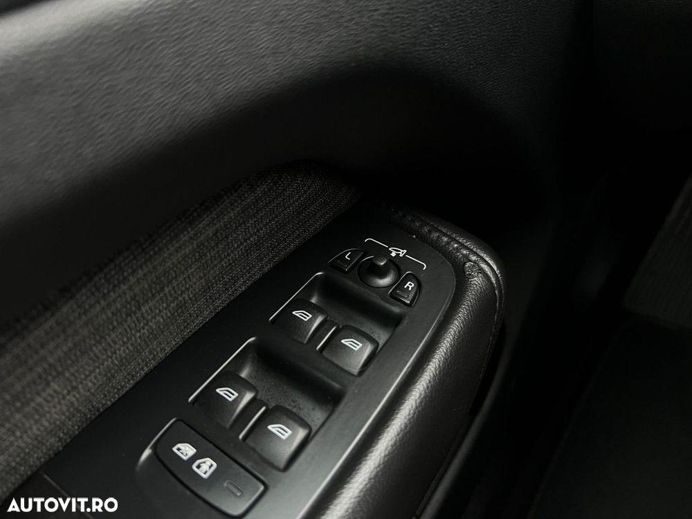 Volvo XC 60 - 30