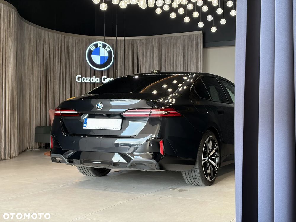 BMW Seria 5 520i mHEV M Sport - 8