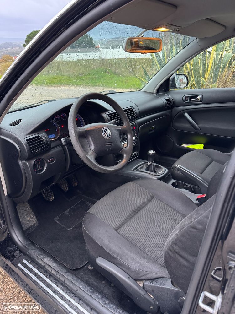 VW Passat Variant 1.9 TDi Trendline - 6