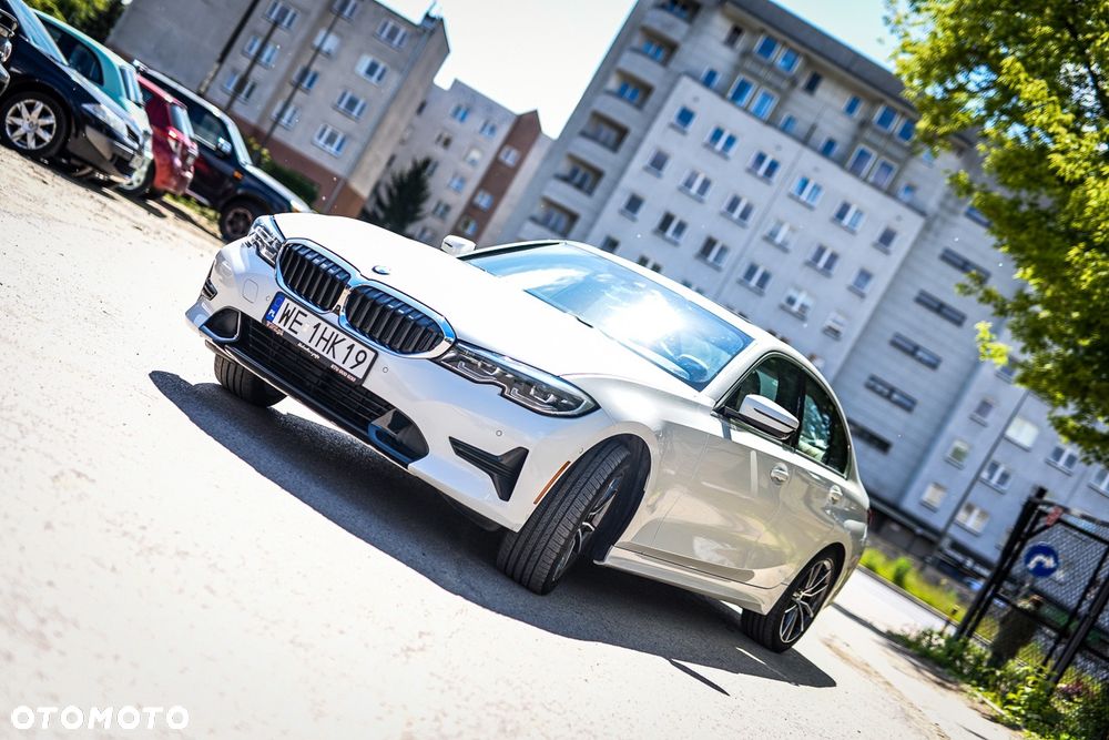 BMW Seria 3 330i Sport Line sport - 4