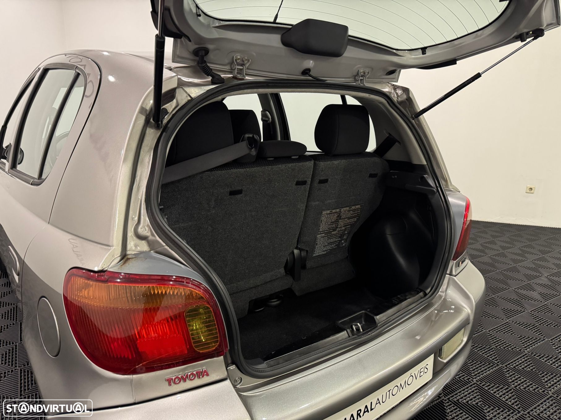 Toyota Yaris 1.5 T Sport AC - 46
