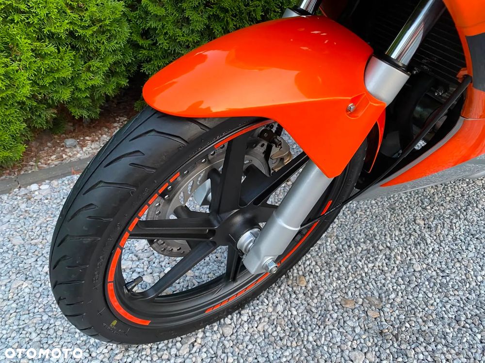 Honda CBR - 25