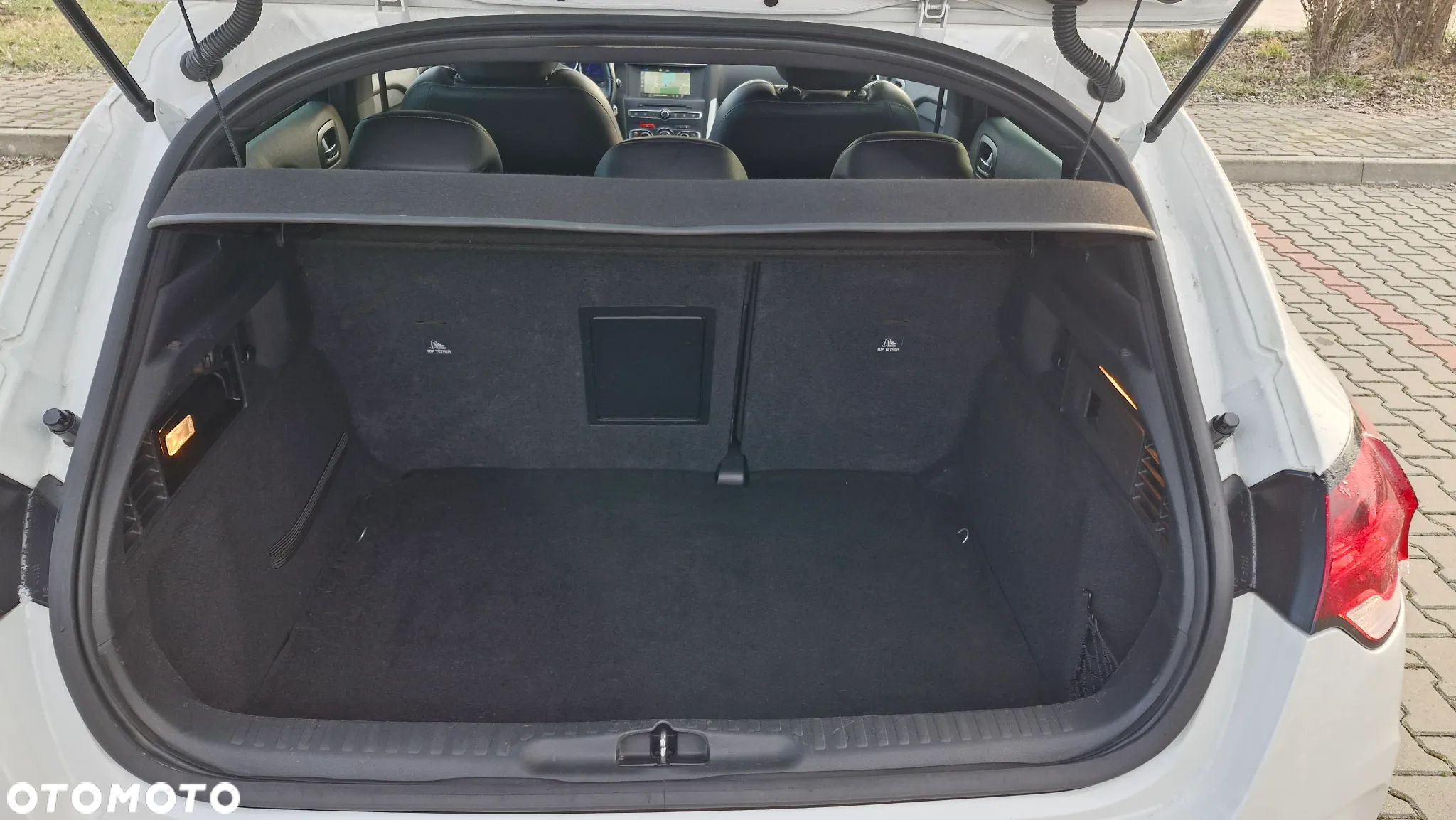 Citroën DS4 e-HDi 115 Chic - 21
