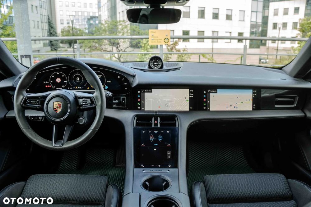 Porsche Taycan - 19