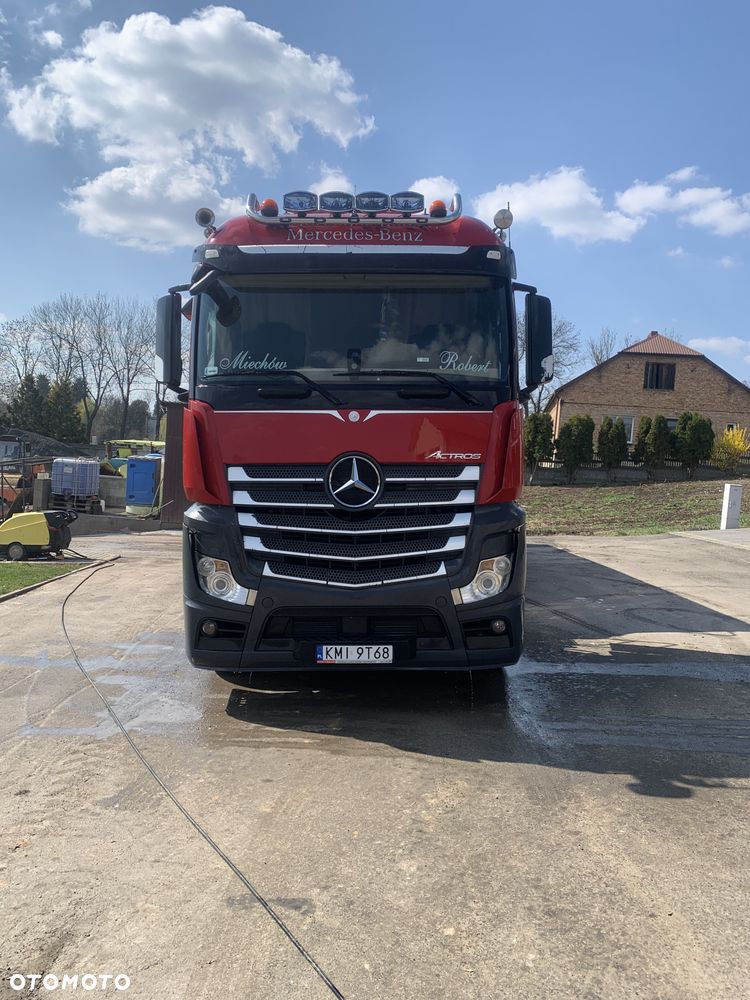 Mercedes-Benz Actros - 2