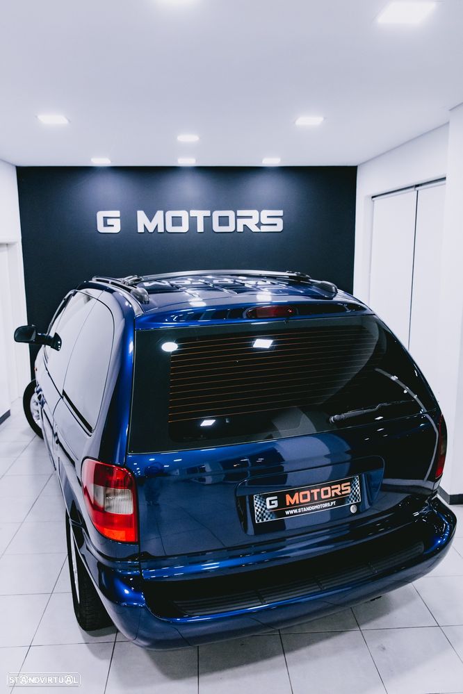 Chrysler Grand Voyager 2.5 CRD LX - 23