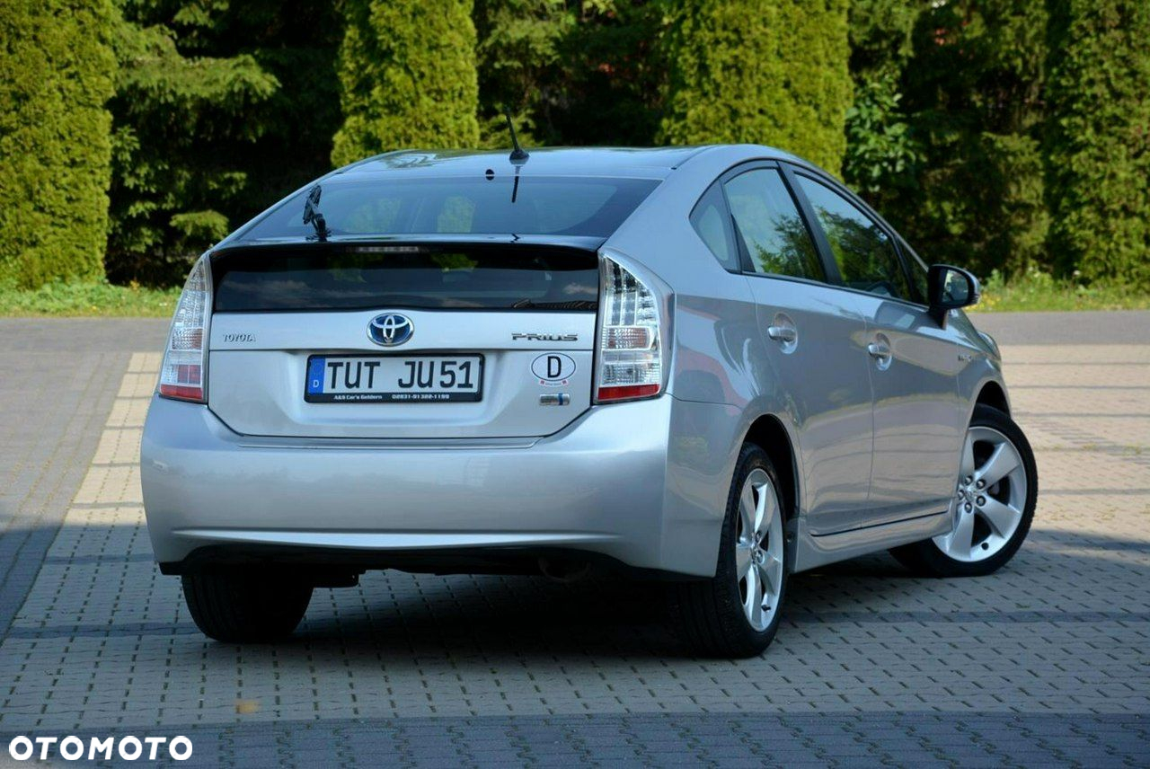 Toyota Prius 1.8 HSD Sol - 14