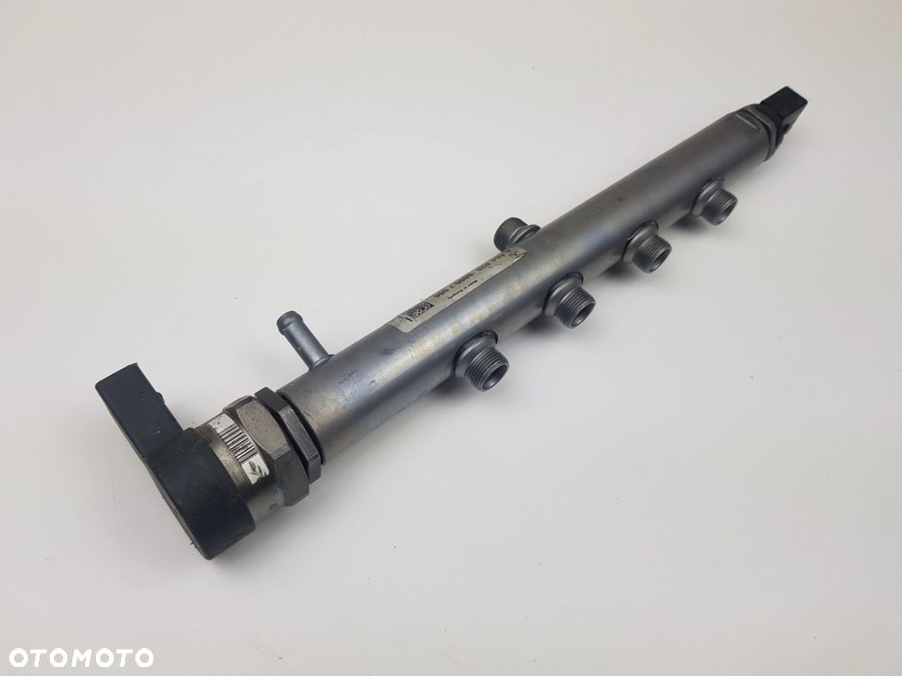 NOWA ORYGINALNA Listwa wtryskowa Mercedes w205 w213 w247 2.0 CDI A6540700095 - 3