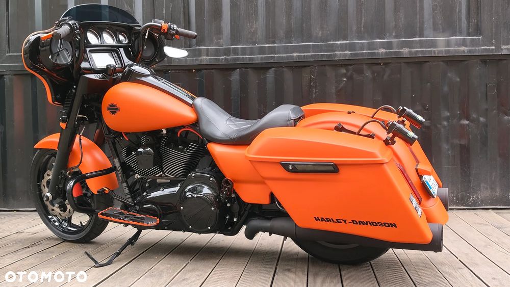 Harley-Davidson Touring Street Glide - 22